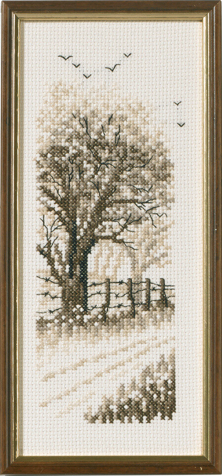 Embroidery Kit Forest Edge and Fence R5619 22 x 9 cm / 9 x 4 in