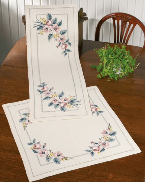 Embroidery Kit Roses on linen 61 x 61 cm / 24.02 x 24.02 in