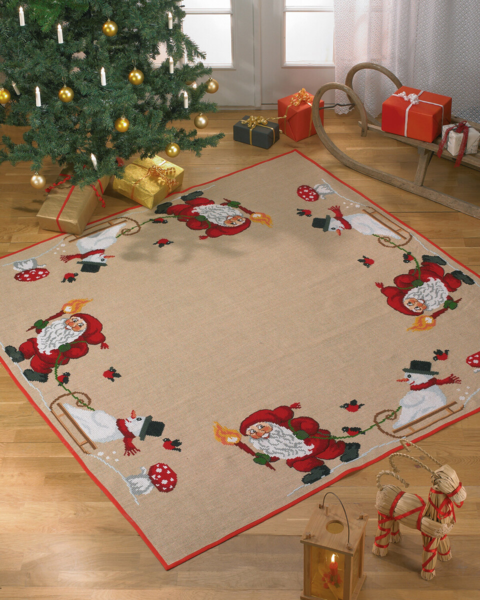 Embroidery Kit Gnome/Snowman 175 x 175 cm / 69 in x 69 in
