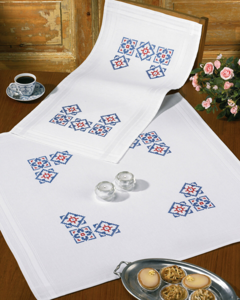 Embroidery Kit Flower Wreath XXX 40 x 80 cm / 15.75 x 31.50 in