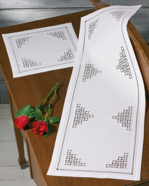 Embroidery Kit Hardanger 29 x 82 cm / 11.42 x 32.28 in