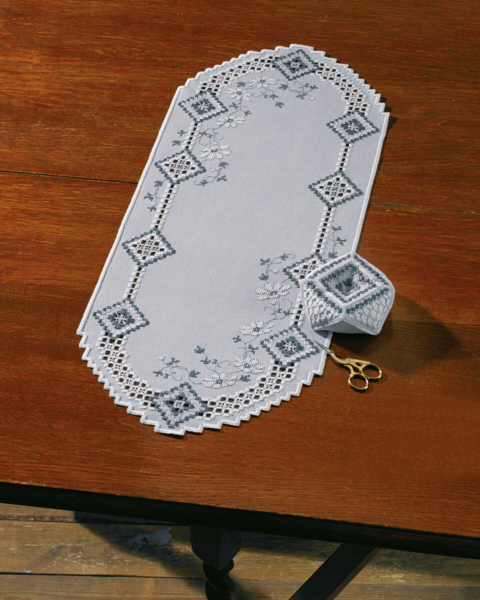 Embroidery Kit Hardanger in grey 28x70 cm / 11x28 in