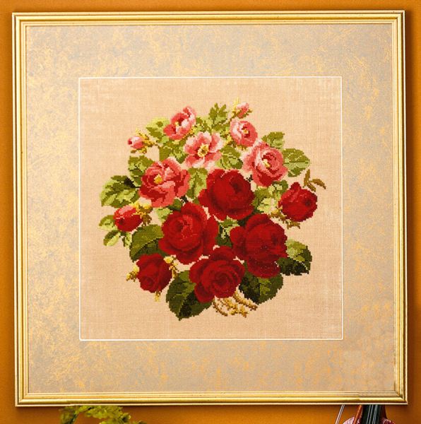Embroidery Kit Old Roses 42x42 cm / 16.54x16.54 in 5605/82