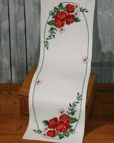Embroidery Kit Red Roses 35 x 111 cm / 13.78 in x 43.70 in