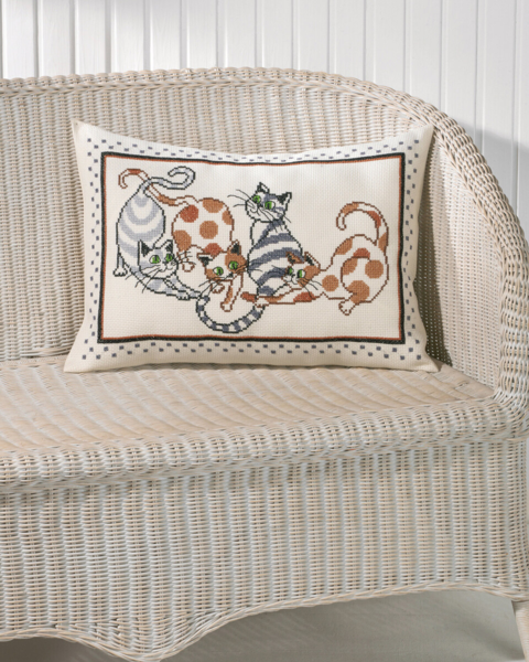 Embroidery Kit Cat Pillow 58 x 40 cm / 23 x 16 in
