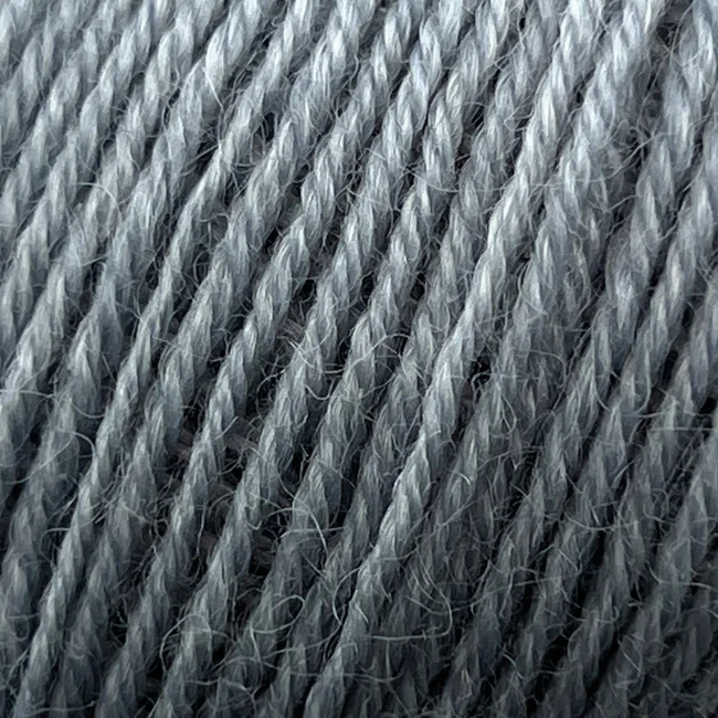 Onion Nettle Sock Yarn 1018 Light gray