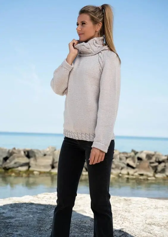1808 Sweater with various cables