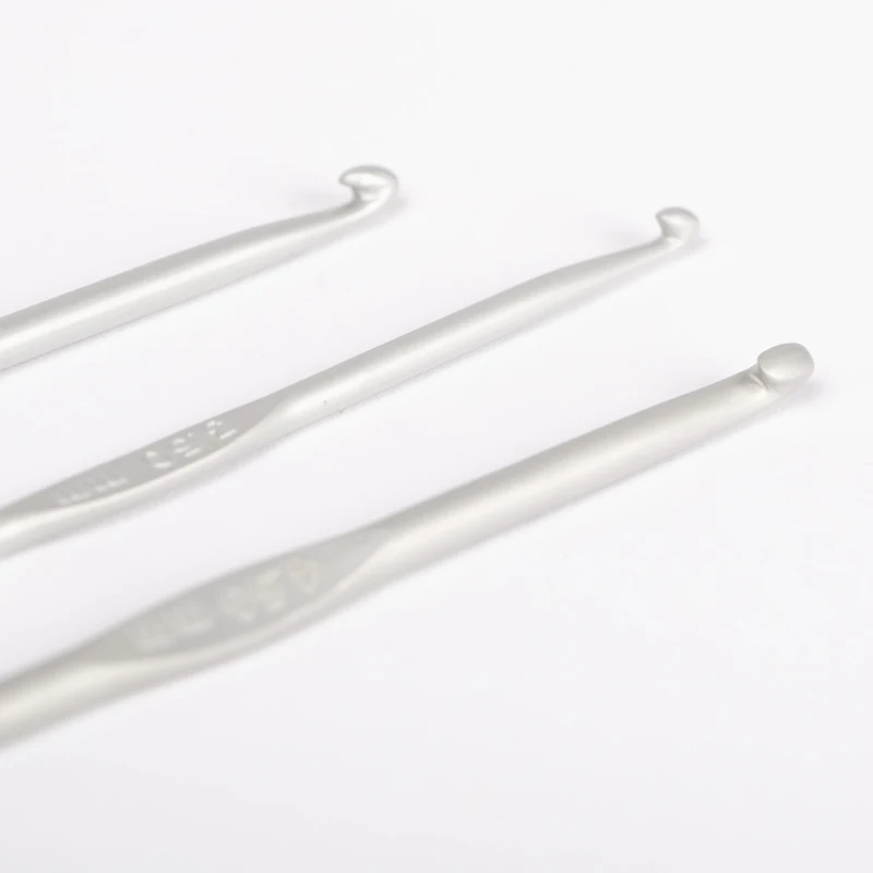DROPS Basic Crochet Hooks Aluminium 15 cm (2.00-5.00 mm)