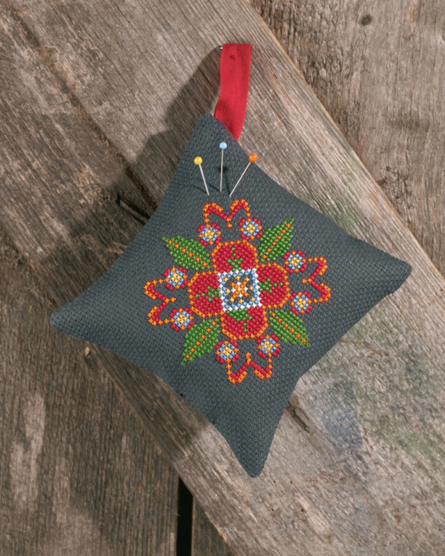 Embroidery Kit Pincushion Almue 2 12 x 12 cm / 4.72 x 4.72 in