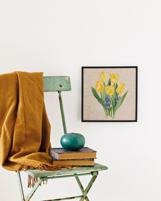 Embroidery Kit Yellow Tulips R5796 30 x 30 cm / 12 x 12 in