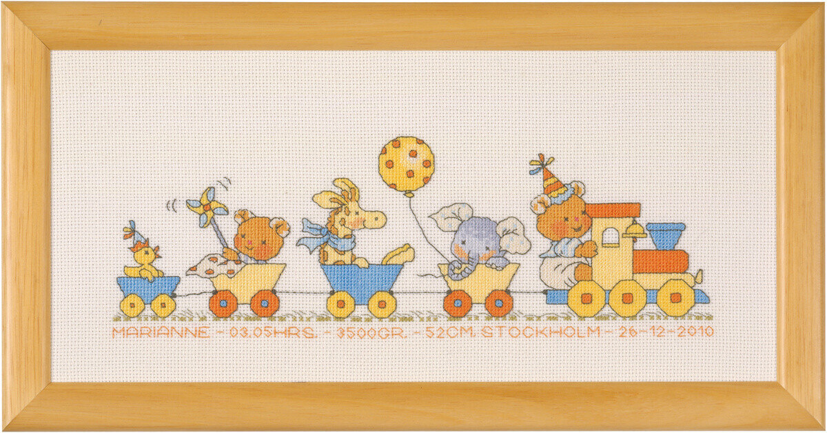 Embroidery Kit Bobbi Happy Friends 33 x 15 cm / 13 x 6 in