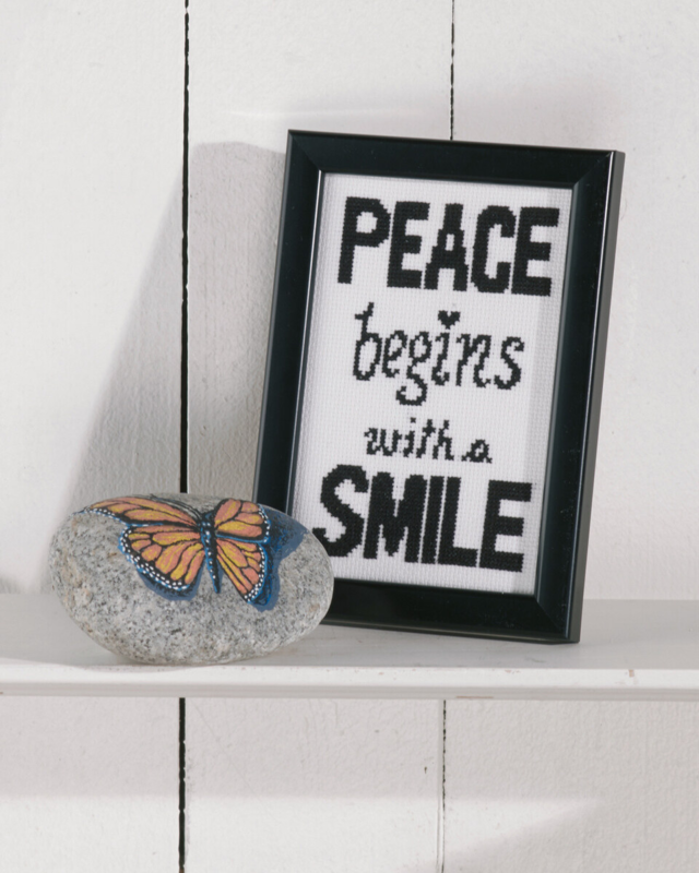 Embroidery Kit Peace 9 x 14 cm / 3.54 x 5.51 in