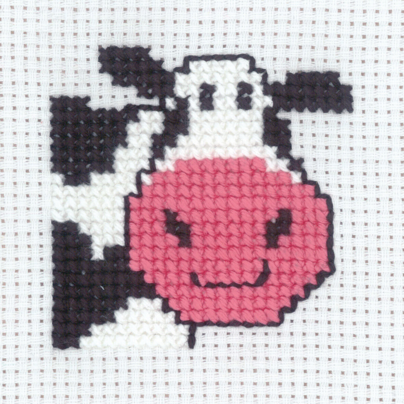 Embroidery Kit Cow 8 x 8 cm / 3.15 x 3.15 in