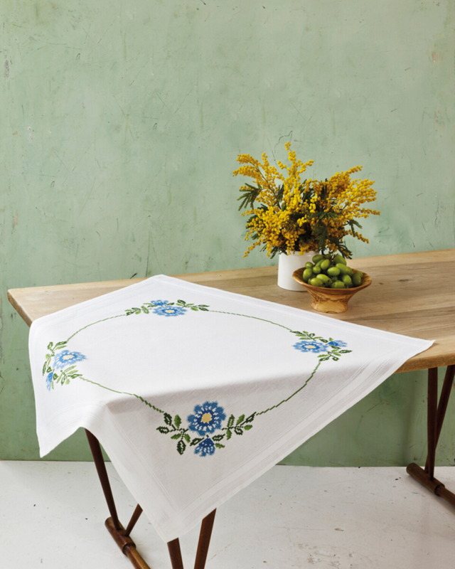 Embroidery Kit Flowers in cross-stitch 80 x 80 cm / 31.50 x 31.50 in