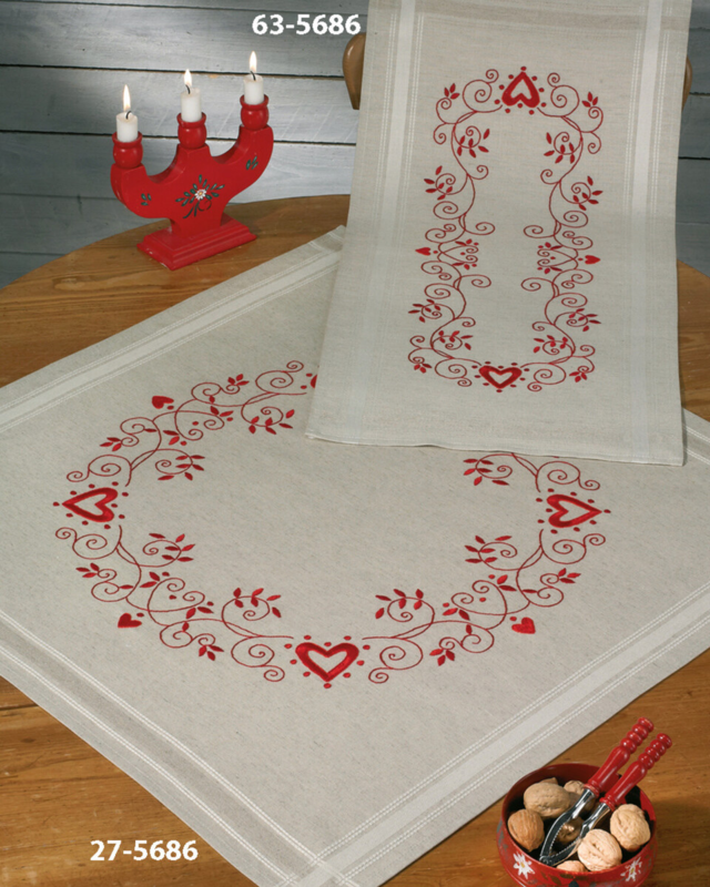 Embroidery Kit Christmas in Red 80 x 80 cm / 31 x 31 in