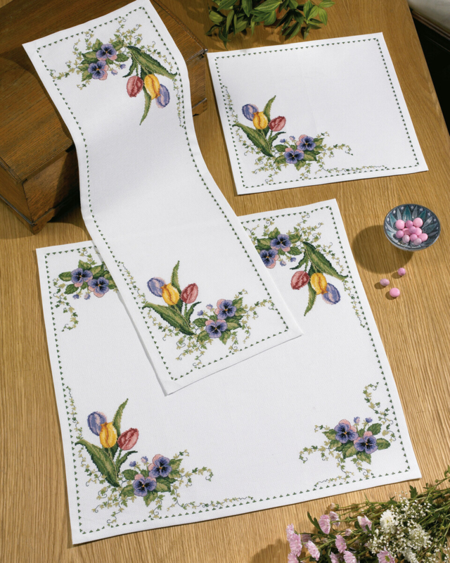 Embroidery Kit 3 Tulips 26 x 79 cm / 10.24 x 31.1 in