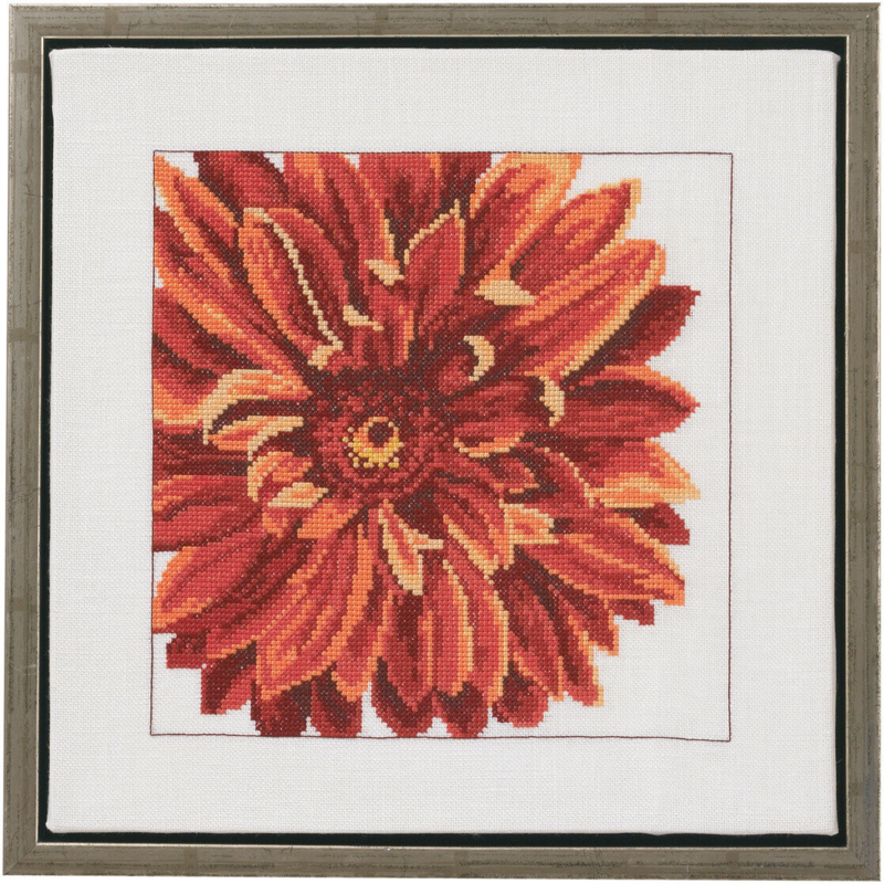Embroidery Kit Dahlia 30 x 30 cm / 11.81 x 11.81 in