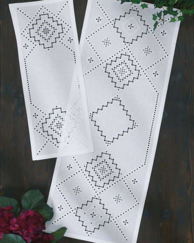 Embroidery Kit Hardanger 41 x 106 cm / 16 x 42 in