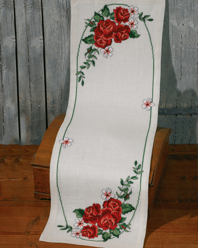 Embroidery Kit Red Roses 35 x 111 cm / 13.78 in x 43.70 in