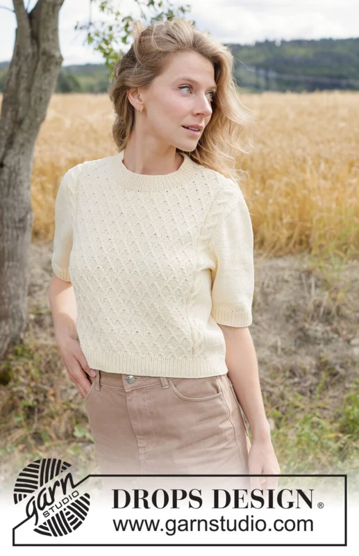 268-24 Sunlit Grid Top by DROPS Design