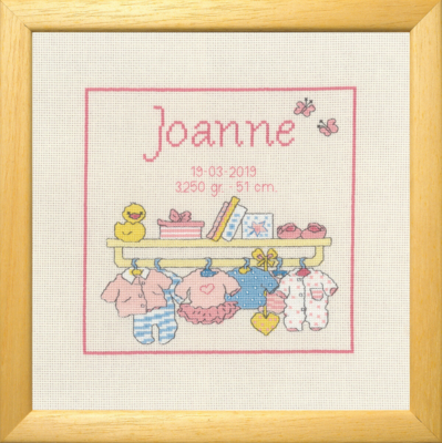 Embroidery Kit Bobbi Joanne 22 x 22 cm / 9 x 9 in